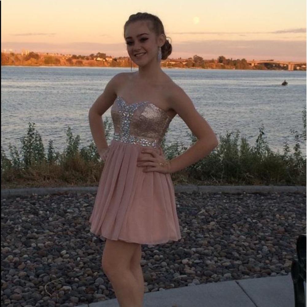 FINAL PRICE!!! Gorgeous short prom dress!!!